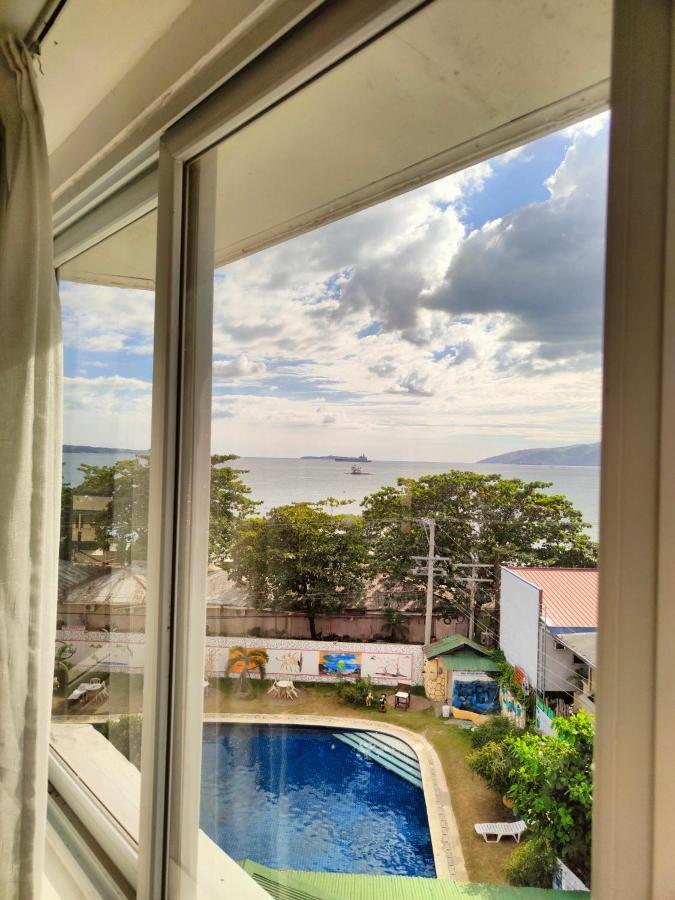 Wild Orchid Beach Resort Olongapo Buitenkant foto