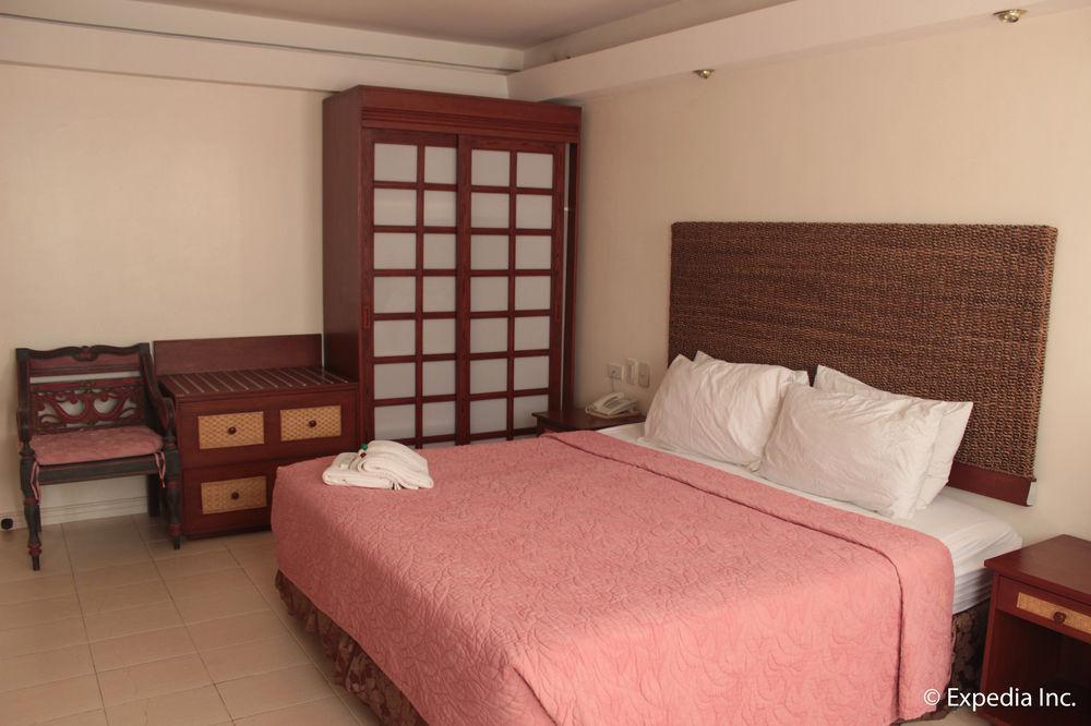 Wild Orchid Beach Resort Olongapo Buitenkant foto