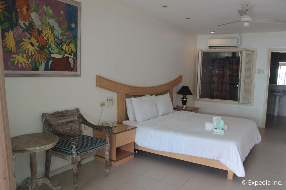 Wild Orchid Beach Resort Olongapo Buitenkant foto