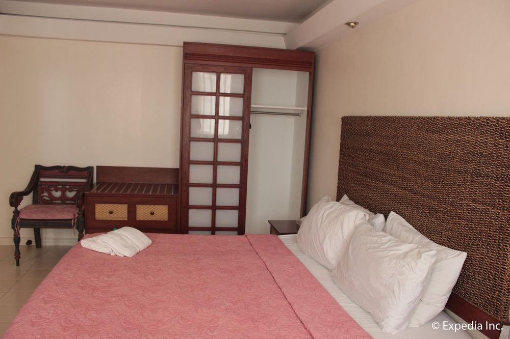 Wild Orchid Beach Resort Olongapo Buitenkant foto