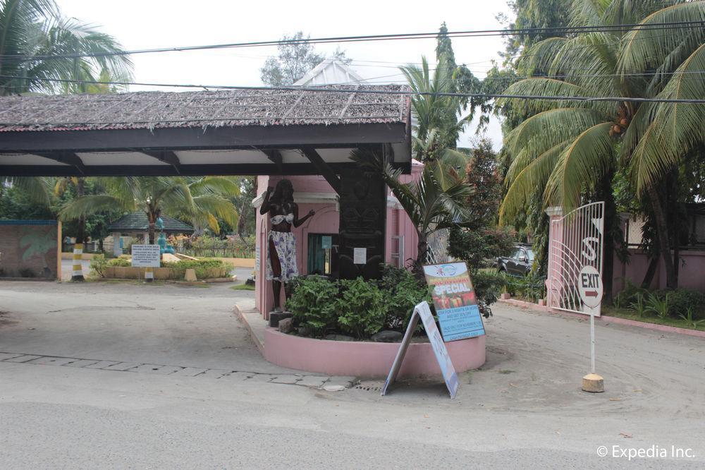 Wild Orchid Beach Resort Olongapo Buitenkant foto