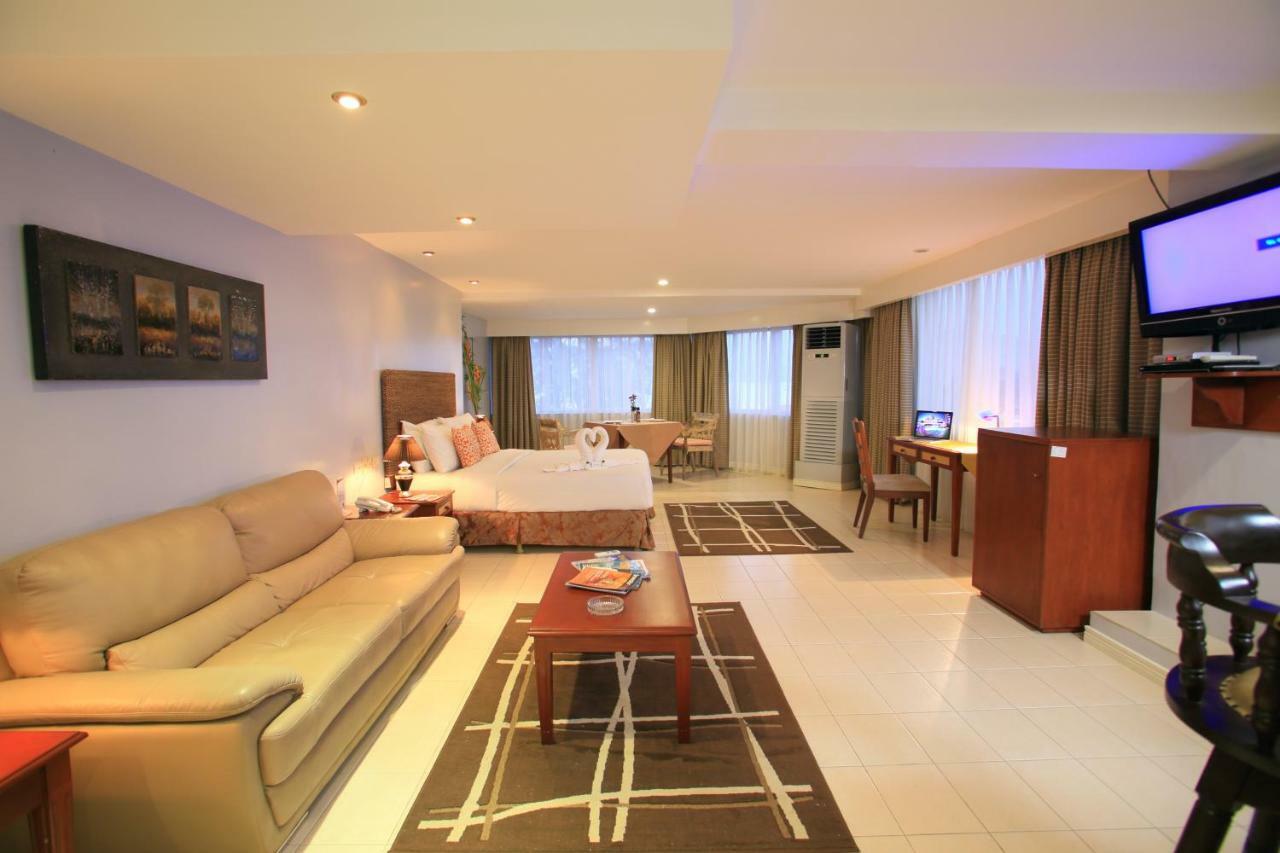 Wild Orchid Beach Resort Olongapo Buitenkant foto